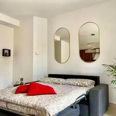Apartment Ad Un Passo Dal - Giardino Privato E Relax